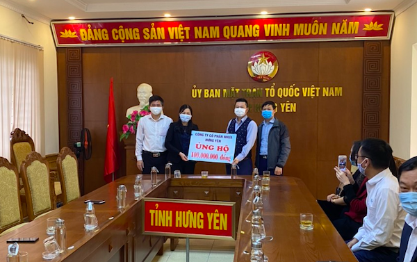CÔNG TY CỔ PHẦN NHỰA HƯNG YÊN TRAO TẶNG TRANG THIẾT BỊ CHO CÁC BỆNH VIỆN, TRUNG TÂM Y TẾ HƯNG YÊN PHÒNG CHỐNG DỊCH COVID 19