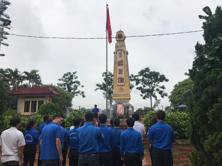 ĐOÀN THANH NIÊN CÔNG TY CP NHỰA HƯNG YÊN THAM GIA CHƯƠNG TRÌNH TÌNH NGUYỆN NHÂN KỶ NIỆM 71 NĂM NGÀY THƯƠNG BINH LIỆT SỸ (27/07/1947 – 27/07/2018)